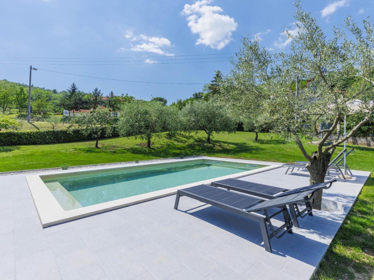 Holiday Home Carlo - Ipc102 By Interhome Pićan Exteriör bild